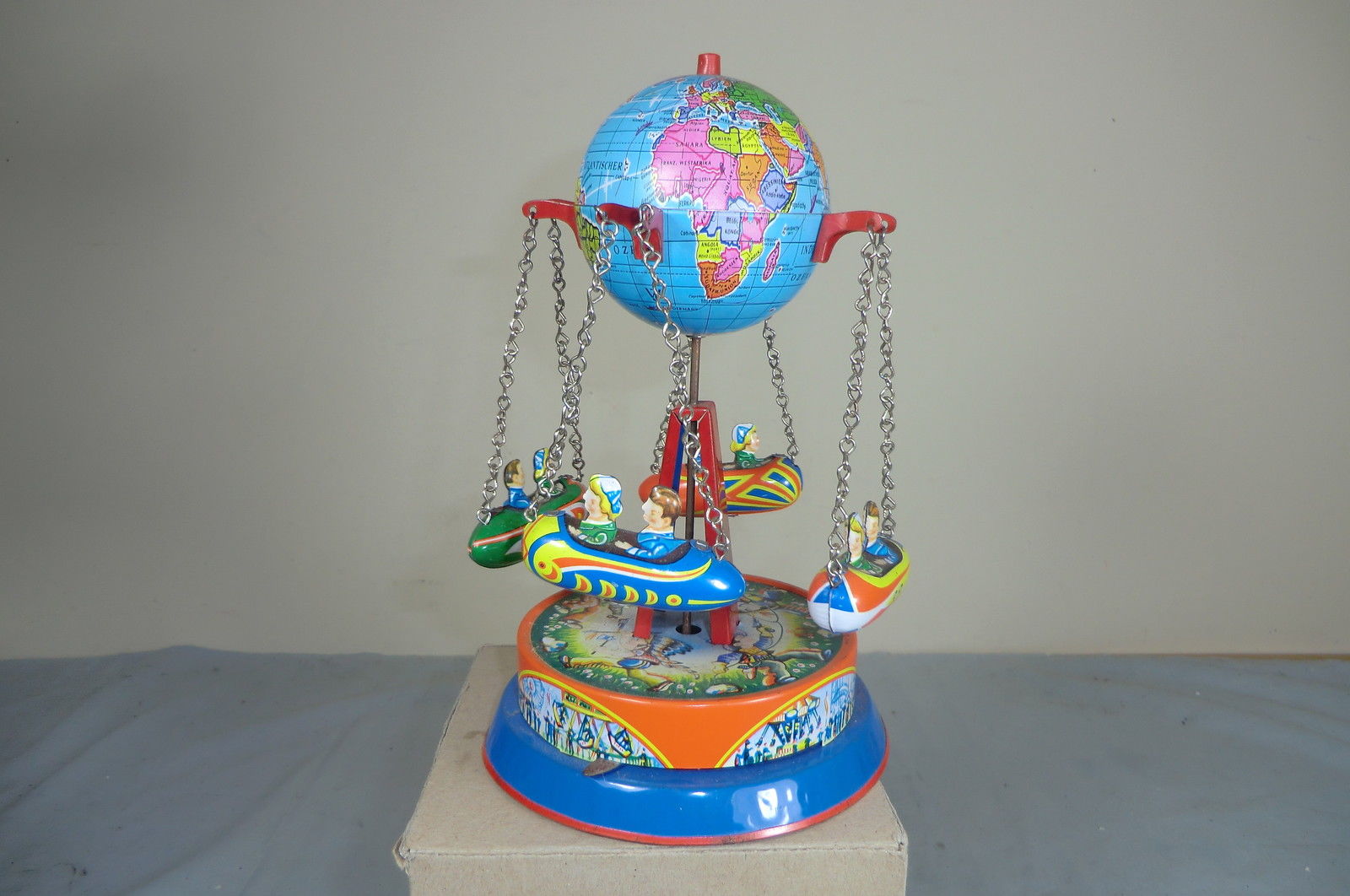 1970s German Tinplate Flying Cars Clockwork Model