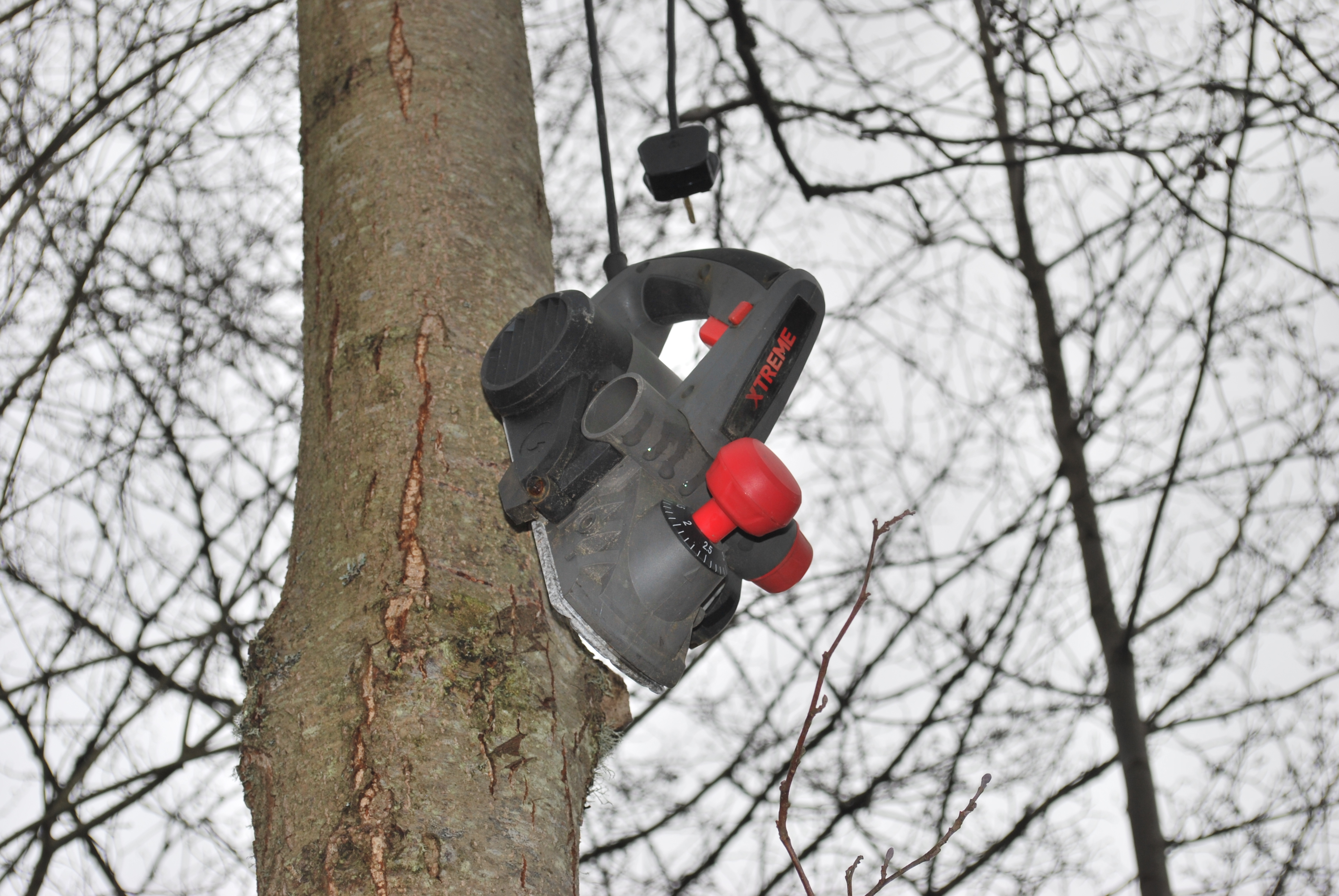 Electric sander at the Clootie Well